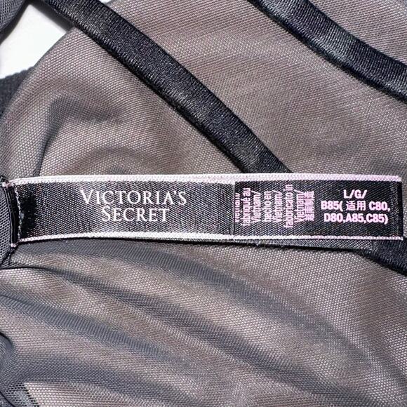 Victorias Secret Strappy Black Leopard Print Low Impact Sports Bra Size Large - Picture 3 of 12